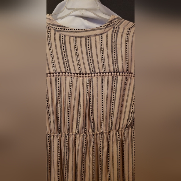 Womens Sweet Wanderer Maternity Beige and Blacked Lined Dress Stretch Size L - Picture 3 of 13